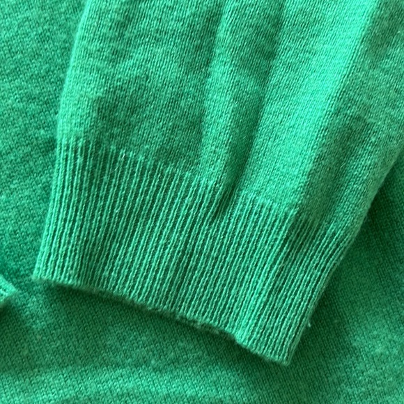 J Crew Italian Cashmere Green Sweater size XS. - Picture 6 of 13